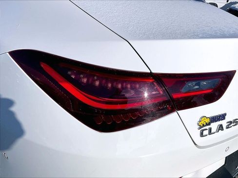 Used 2025 Mercedes-Benz CLA 250 4MATIC image 31