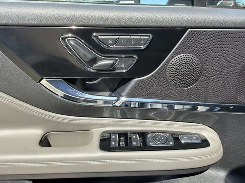 New 2026 Lincoln Corsair Premiere FWD image 11