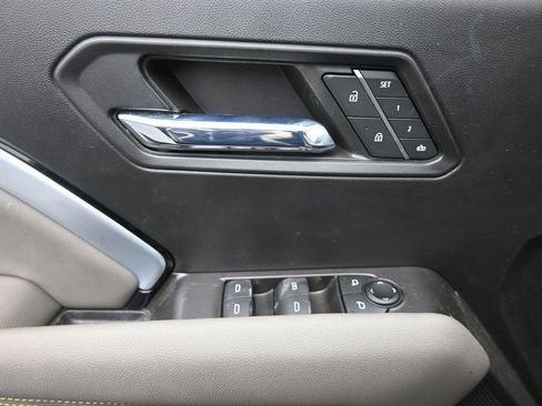 Used 2024 Chevrolet Colorado ZR2 w/ ZR2 Convenience Package III image 16