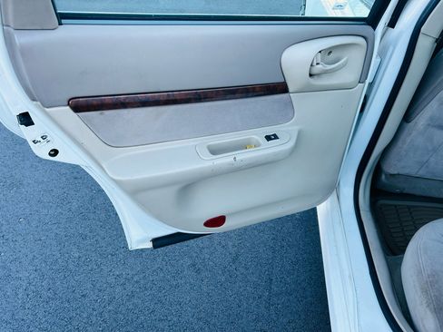 Used 2002 Chevrolet Impala LS image 20