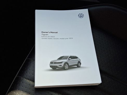 Used 2022 Volkswagen Tiguan SE image 25