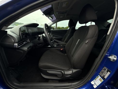 Used 2024 Hyundai Elantra SEL w/ Convenience Package FWD image 10