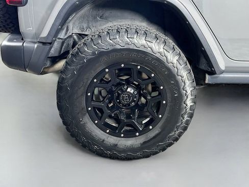 Used 2019 Jeep Wrangler Unlimited Rubicon AWD/4WD image 37