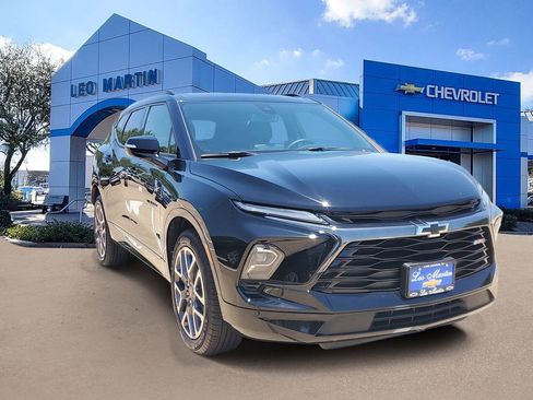 Used 2025 Chevrolet Blazer RS AWD/4WD image 2