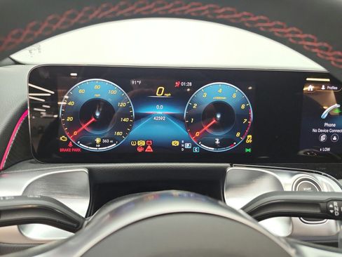 Used 2023 Mercedes-Benz GLB 250 image 12
