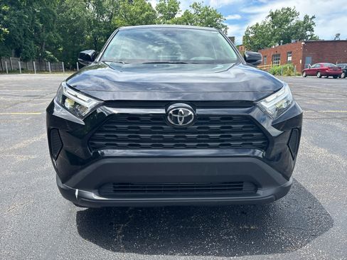 Used 2024 Toyota RAV4 LE AWD/4WD image 21