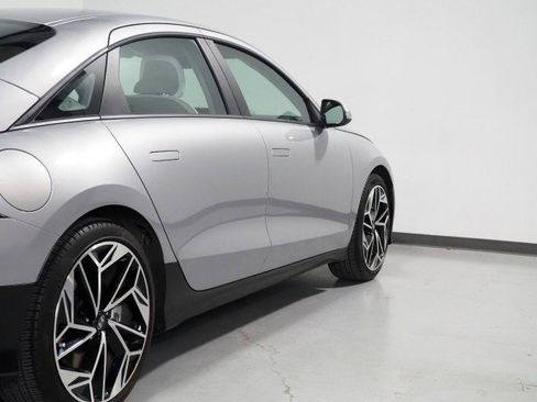 Used 2024 Hyundai Ioniq 6 SEL RWD image 46