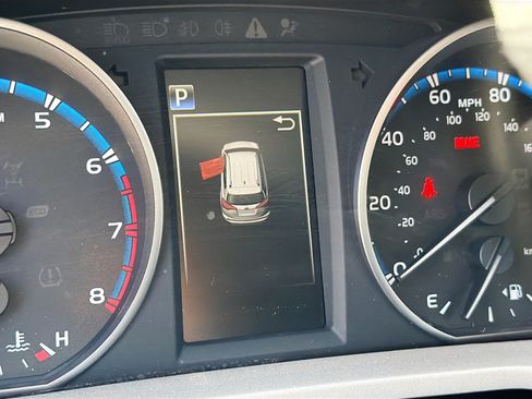 Used 2018 Toyota RAV4 XLE w/ All Weather Liner Package FWD image 8