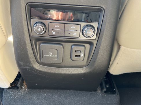 Used 2022 Buick Enclave Premium w/ Experience Buick Package AWD/4WD image 24