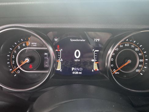 Used 2023 Jeep Gladiator Mojave w/ Trailer Tow Package AWD/4WD image 34