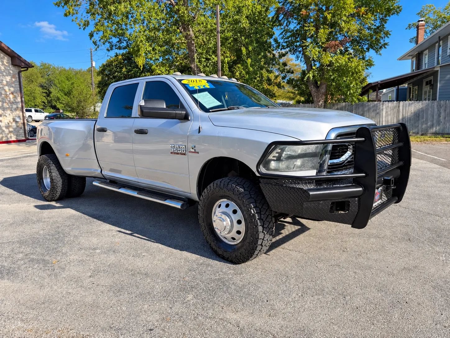 Used 2018 RAM 3500 Tradesman w/ Chrome Appearance Group AWD/4WD image 3