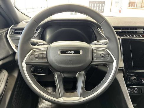 New 2025 Jeep Grand Cherokee Laredo X image 11