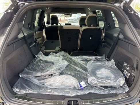 New 2026 Volvo EX90 Plus AWD/4WD image 27