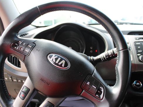Used 2014 Kia Sportage EX image 16