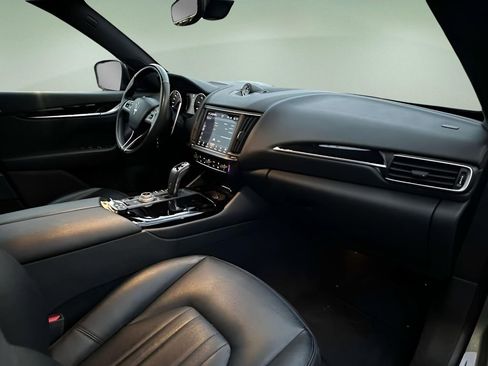 Used 2023 Maserati Levante Modena image 23