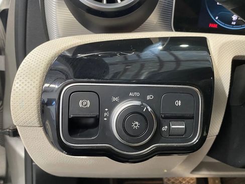 Used 2020 Mercedes-Benz A 220 image 12