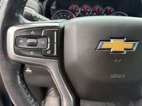 Used 2022 Chevrolet Silverado 1500 LT AWD/4WD image 25