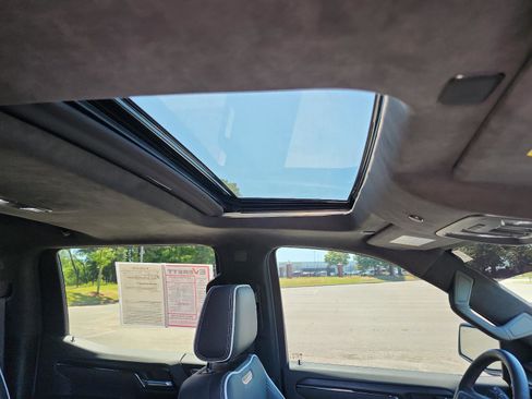 Used 2025 GMC Sierra 1500 AT4X AWD/4WD image 10
