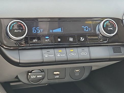 Certified 2025 Hyundai Elantra Sport FWD image 13