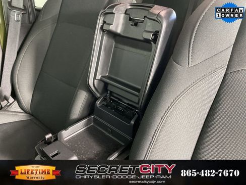 Used 2023 Jeep Gladiator Sport image 25