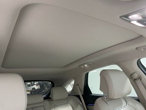 Used 2026 Genesis GV70 2.5T Select image 30