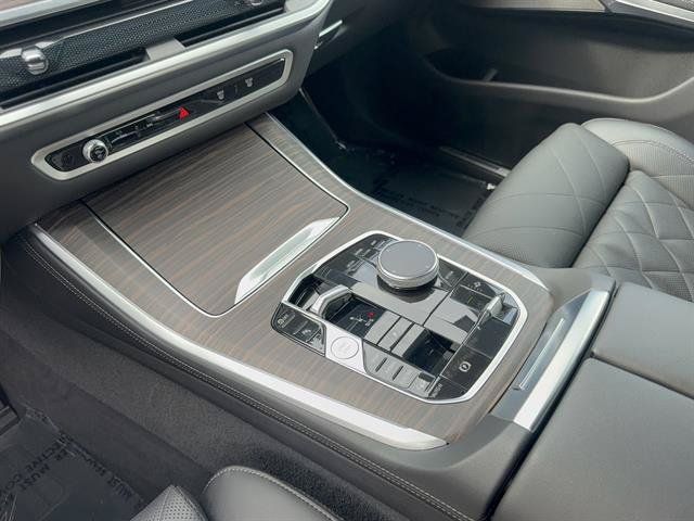 Used 2024 BMW X5 xDrive50e w/ M Sport Package AWD/4WD image 20