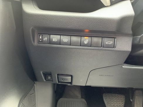 Used 2024 Toyota RAV4 XLE w/ Convenience Package AWD/4WD image 30