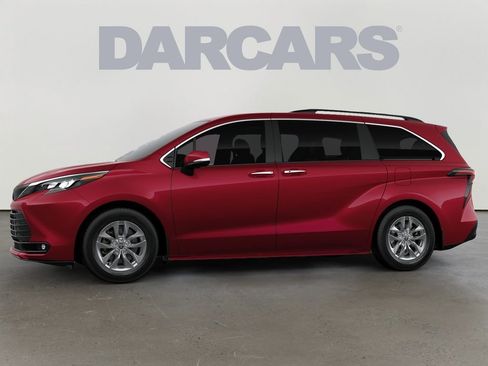 New 2026 Toyota Sienna XLE AWD/4WD image 4