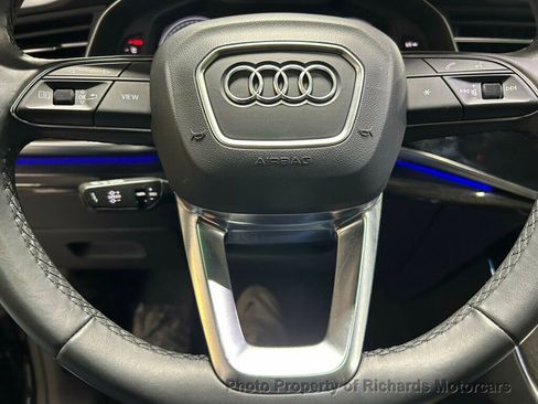 Used 2022 Audi Q8 AWD/4WD image 15