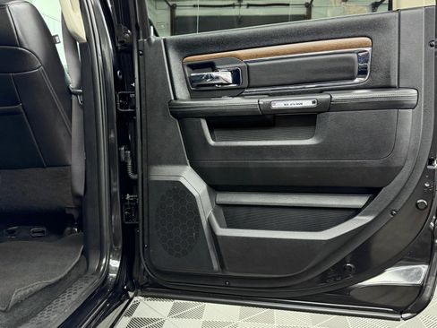 Used 2015 RAM 1500 Laramie w/ Convenience Group image 10