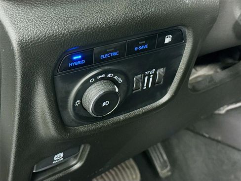 Used 2022 Jeep Grand Cherokee Limited 4xe w/ Luxury Tech Group II image 7