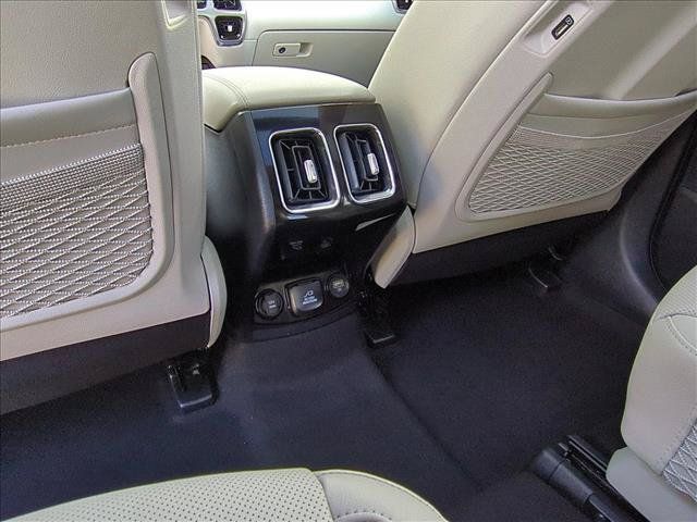 Used 2024 Kia Sorento SX Prestige w/ Panoramic Sunroof Package AWD/4WD image 19