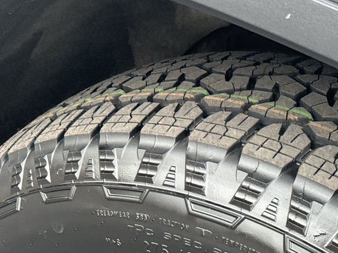 Used 2024 GMC Sierra 1500 Elevation w/ Elevation Premium Package AWD/4WD image 13