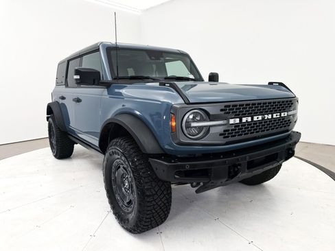 Used 2024 Ford Bronco Badlands image 12