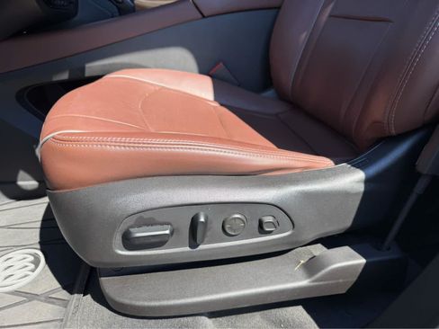 Used 2021 Buick Enclave Avenir w/ Avenir Technology Package AWD/4WD image 9
