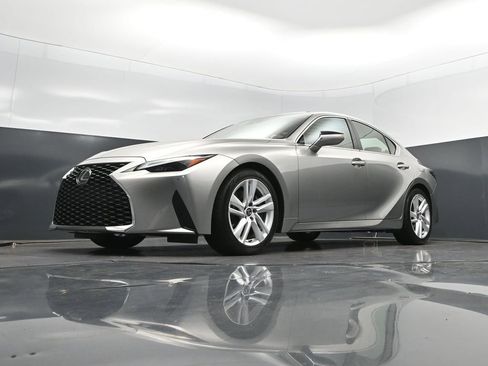 Used 2023 Lexus IS 300 w/ Comfort Package image 38