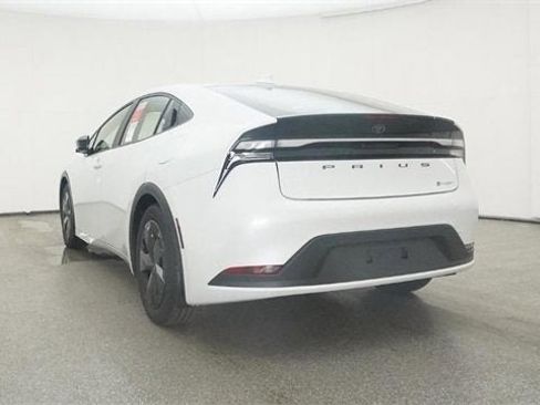 New 2025 Toyota Prius Plug-In Hybrid FWD image 88