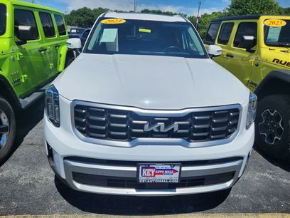 Used 2023 Kia Telluride S w/ S Sunroof Package