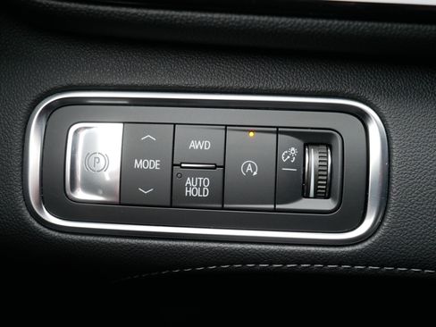 Used 2025 Buick Enclave Preferred image 25