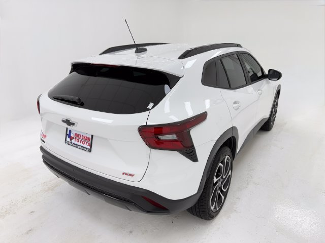 Used 2026 Chevrolet Trax RS w/ Sunroof Package FWD image 40