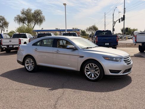 Used 2019 Ford Taurus Limited FWD image 8
