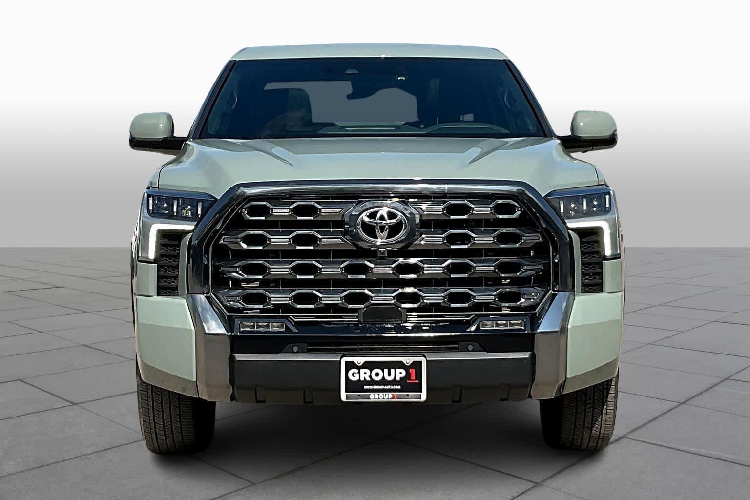 Used 2024 Toyota Tundra Platinum AWD/4WD image 4