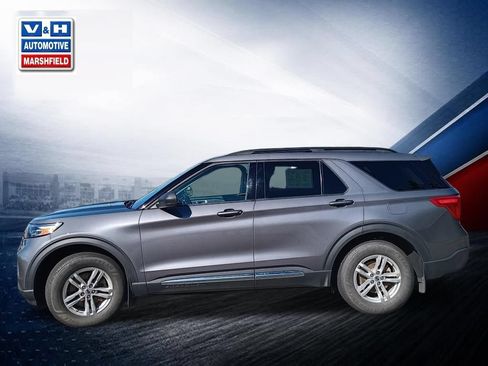 Used 2022 Ford Explorer XLT w/ Equipment Group 202A AWD/4WD image 25