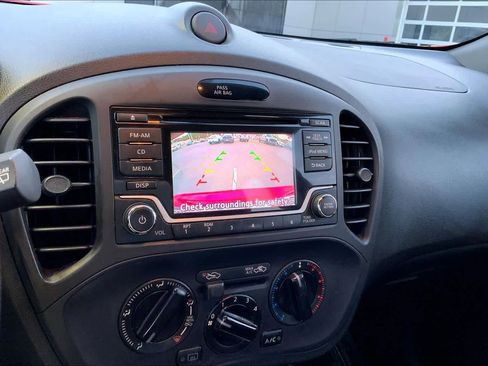 Used 2017 Nissan Juke S image 27