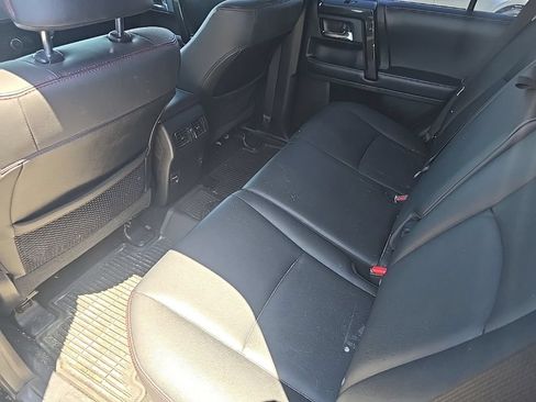 Used 2019 Toyota 4Runner TRD Off-Road Premium AWD/4WD image 11