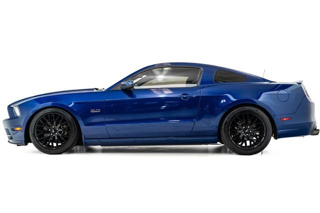Used 2014 Ford Mustang GT RWD image 9
