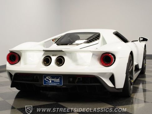 Used 2017 Ford GT image 11