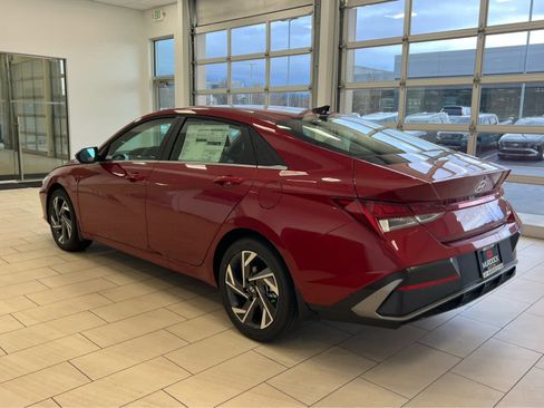 New 2026 Hyundai Elantra Limited image 11