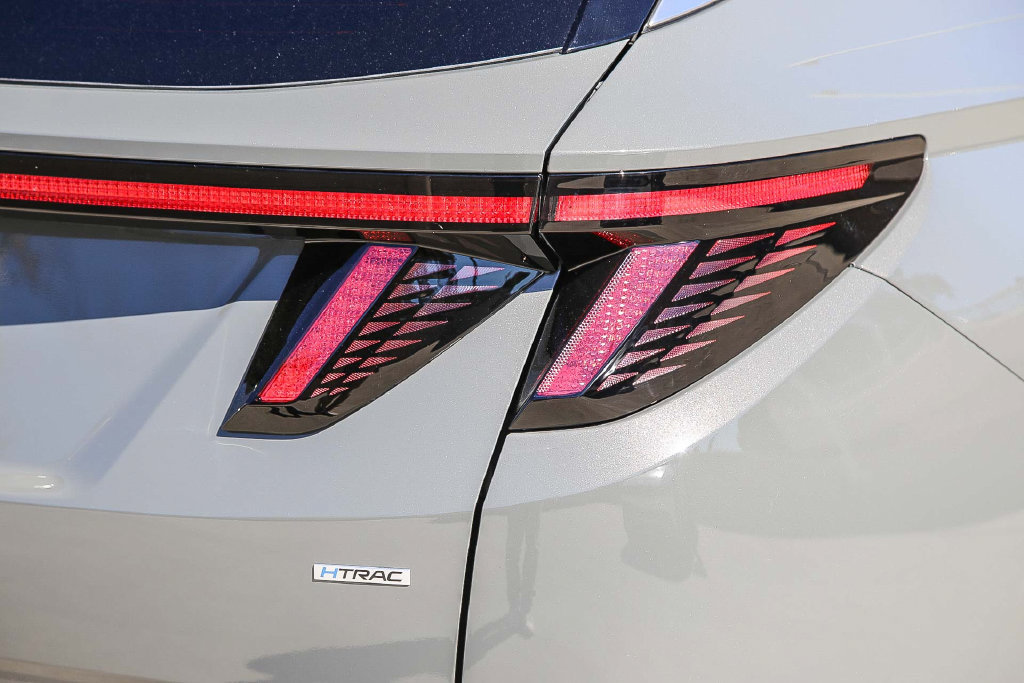 New 2026 Hyundai Tucson Limited AWD/4WD image 9