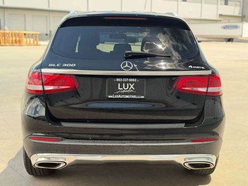 Used 2017 Mercedes-Benz GLC 300 w/ Premium 2 Package image 9